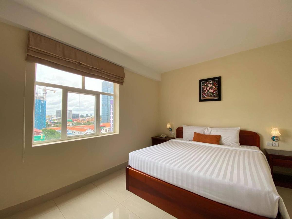 Centrana Hotel Phnom Penh Exterior foto