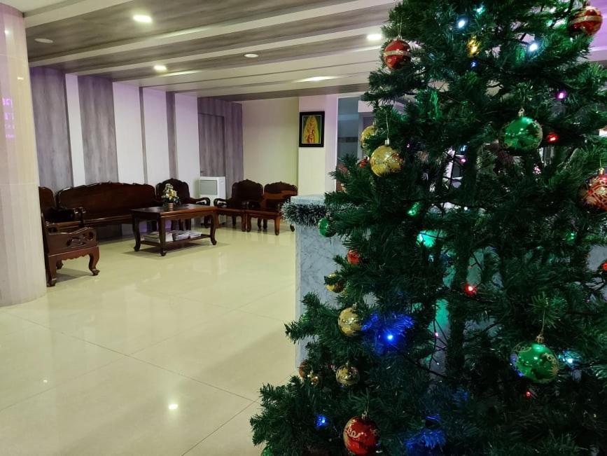 Centrana Hotel Phnom Penh Exterior foto